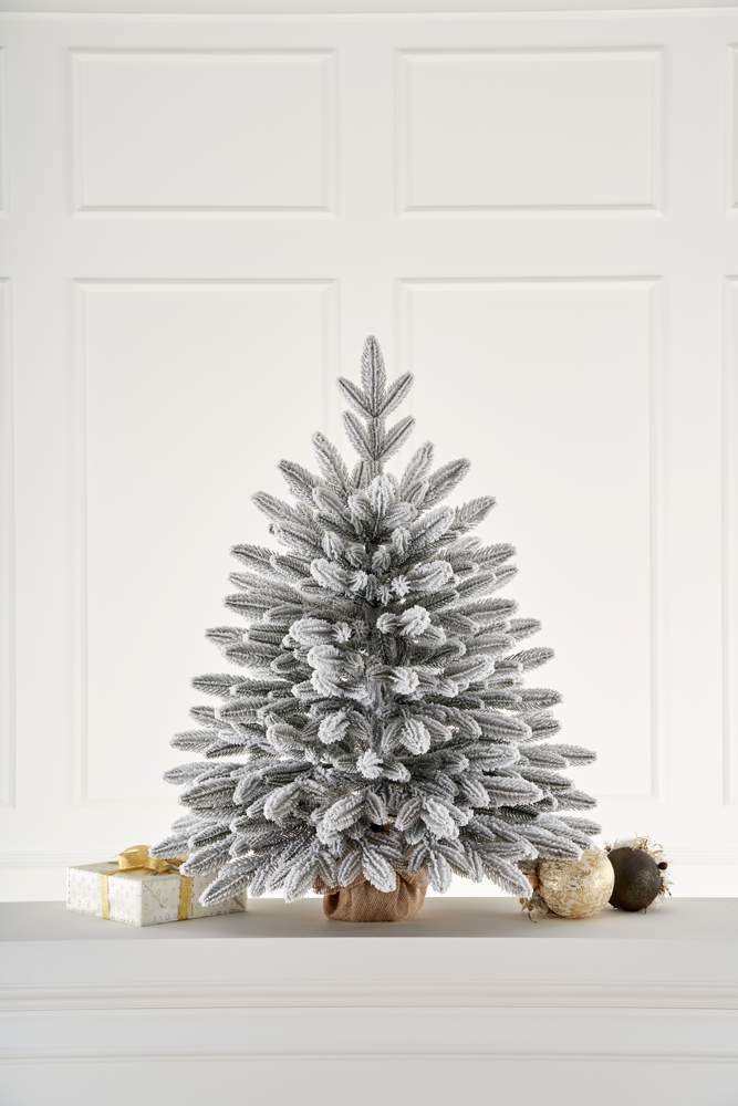 MAX CHRISTMAS Ель искусственная Романовская заснеженная  70см литая 100% PE РОМЗ 07