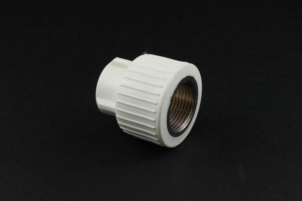 Муфта комб.  20х3/4" вн.р.  TR-TB