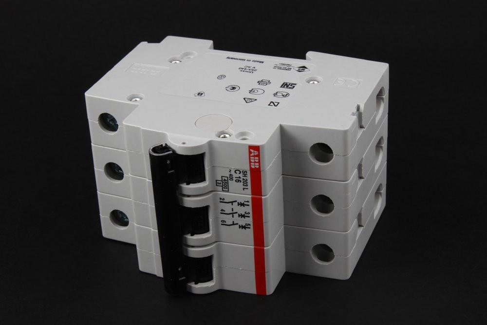Выкл.авт. ABB SH203L 3P 16A (C) 4,5kA   (SH203L C16)