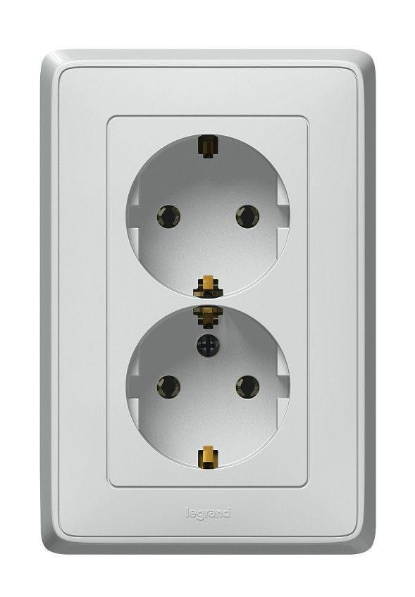 Розетка CARIVA 2-м. с/з бел. Leg773627/61753