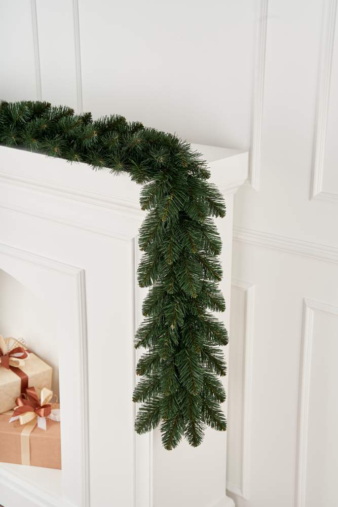 MAX CHRISTMAS Гирлянда рождественская Боярская 270*26см пленка ПВХ ГБ 26