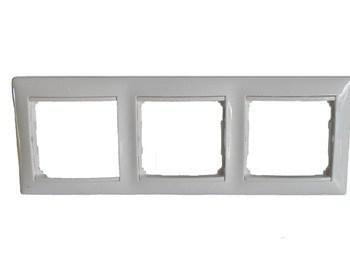 Рамка  VALENA  3 поста  гориз. белая 774453 /33902