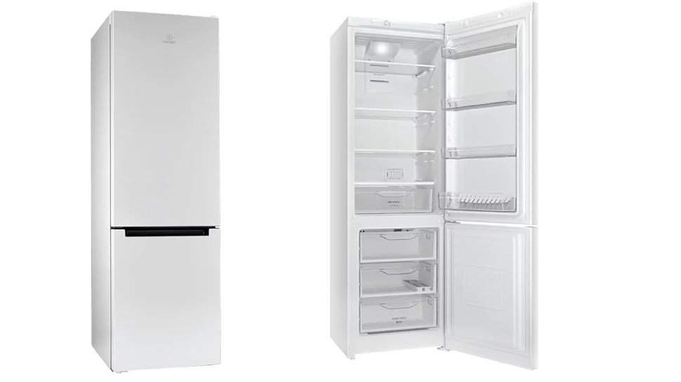 Холодильник Indesit  DFE 4200 W FNF белый