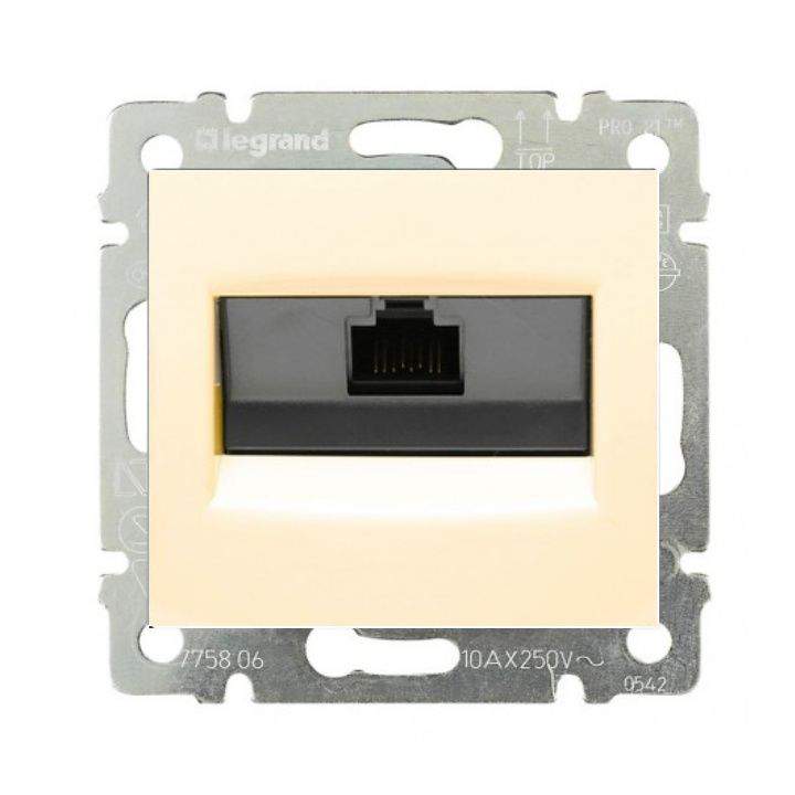 Розетка  VALENA  компьютерная  RJ45 UTP кат.5е  крем  774130