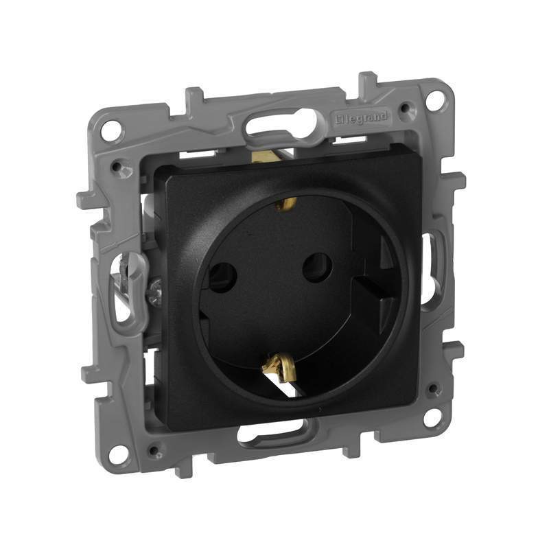 Розетка Etika с/з немец.станд.винт.клеммы антрацит  672621 16A IP20 250B 2P+E