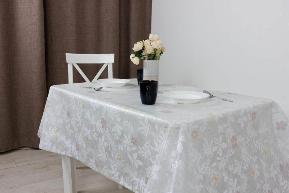 Клеенка ПВХ без основы Lola 137см белая двухслойная MW-015A/13372