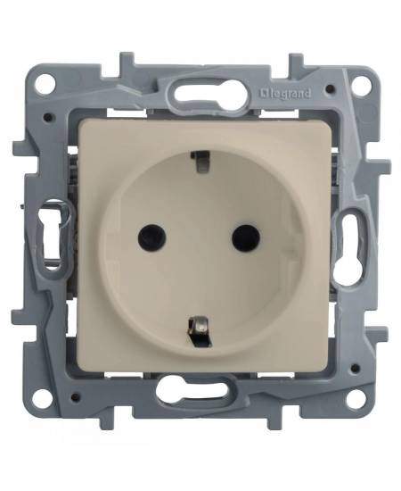 Розетка Etika с/з со шторками крем  672322