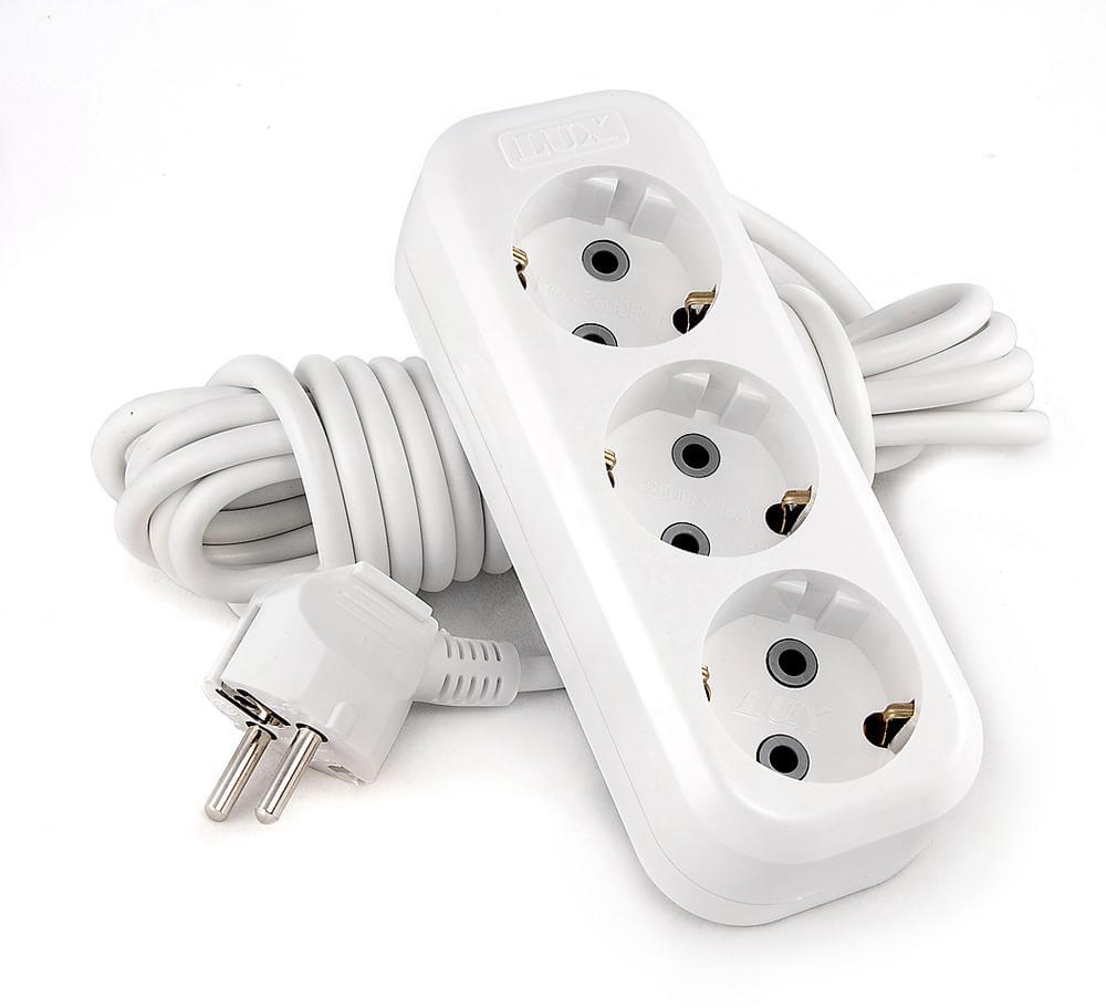 Удлинитель сетевой  LUX  У3-Е-07  3-мест.  7м  з/к