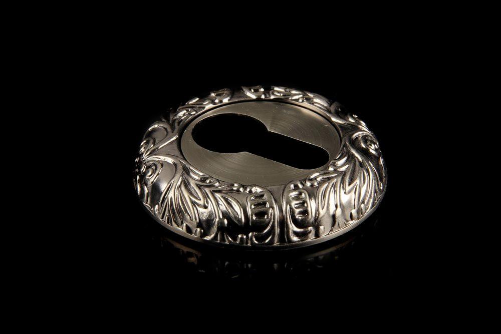 Накладка под цилиндр ET SM AS-3 антич. серебро  Fuaro