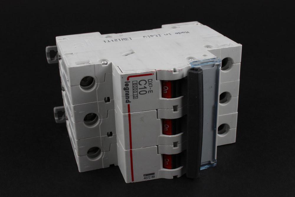 Авт. выключатель DX 3-E  Legrand  3П  C10A  6кА  407289