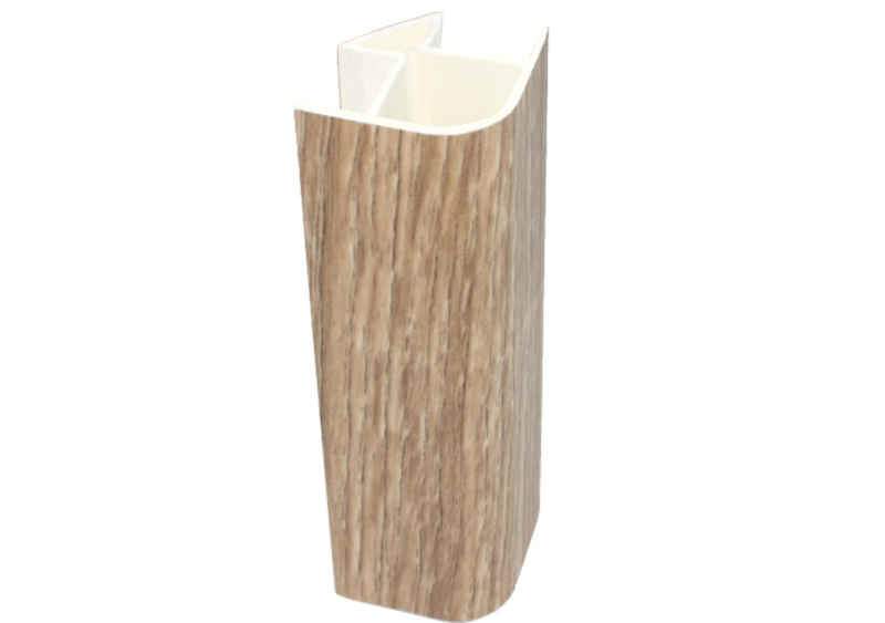 Угол к цоколю 90 гр. универс.  100мм  дуб сонома