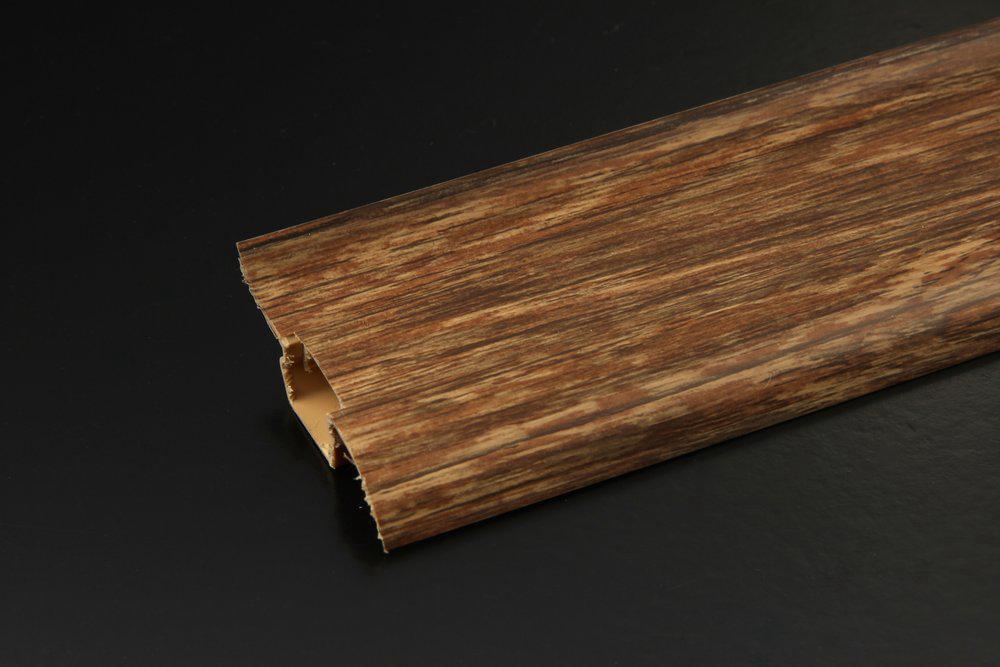 807    Плинтус 58мм Дуб селект WIMAR