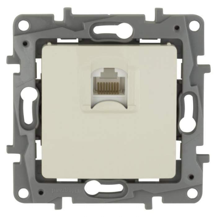Розетка Etika комп. крем RJ45 5кат UTP 672341