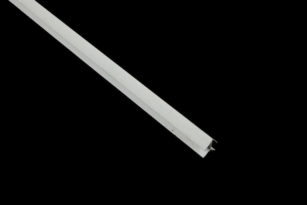 Угол наружный- комплектующие пластиковых 1/30