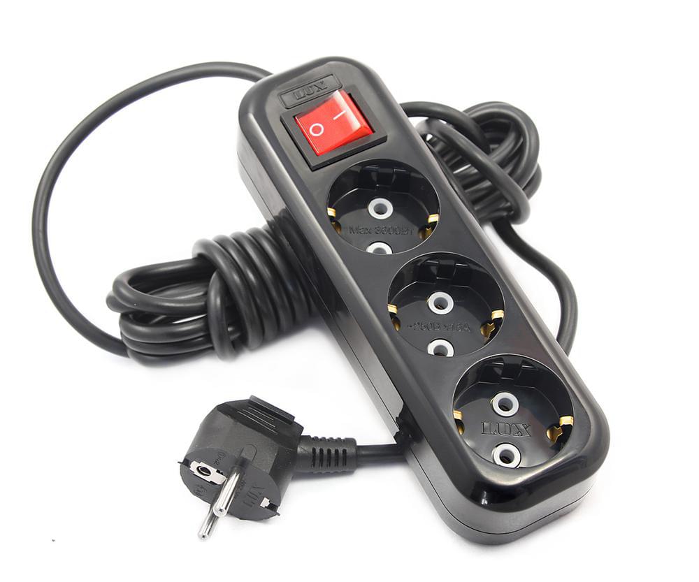 Удлинитель сетевой  LUX  У3-ЕВК-03  3-мест. 3м  з/к выкл.чер