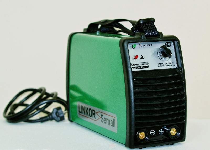 Сварочный выпрямитель  ВД-200И + комплект ELITECH