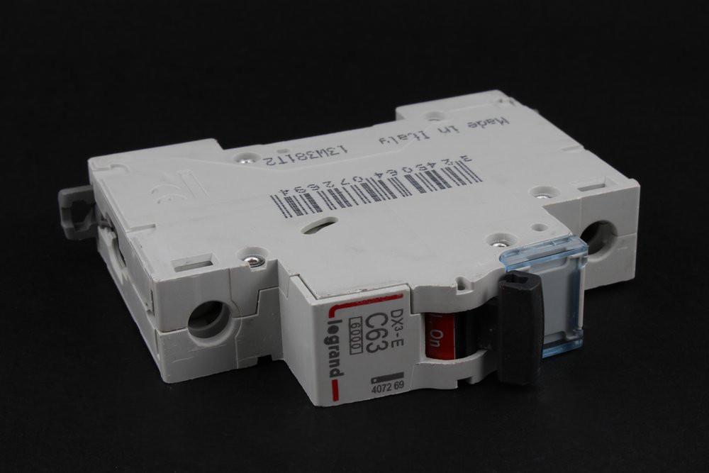 Авт. выключатель DX 3-E  Legrand  1П  C63А  6kA  407269