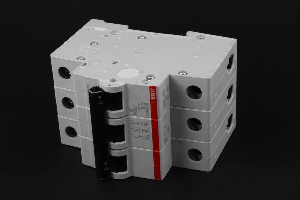 Выкл.авт. ABB SH203L 3P  6A (C) 4,5kA   (SH203L C6)