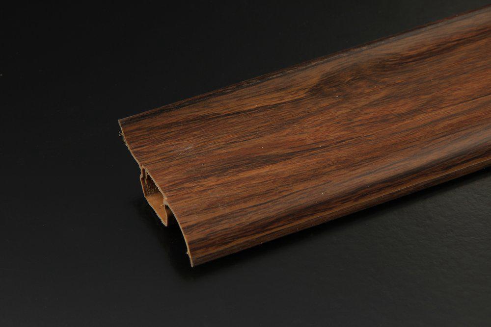 813    Плинтус 58мм Дуб дворцовый WIMAR