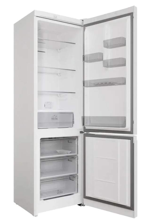 Холодильник HOTPOINT HT 4200 W белый FNF