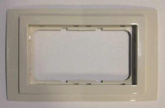 Рамка Mono Larissa  103-171700-165  Крем   для 2-й розетки