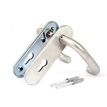 Ручки на планке Apecs  HP-72.1303-INOX