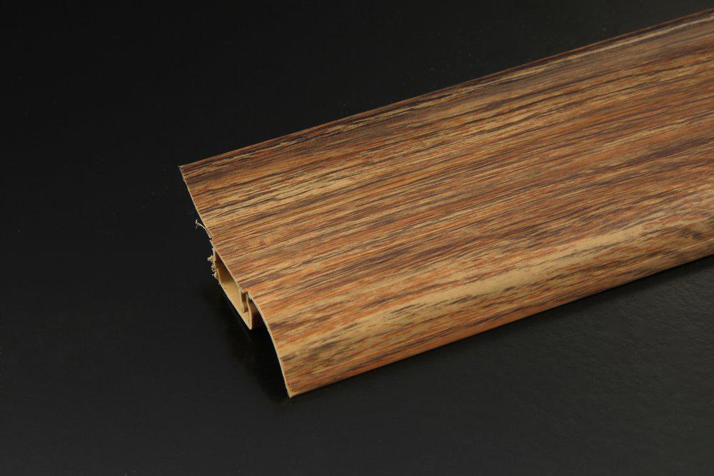 812    Плинтус 58мм Дуб английский WIMAR