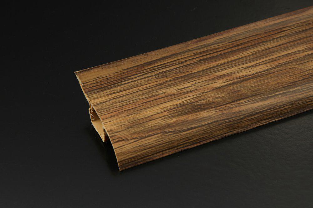 808    Плинтус 58мм Дуб тобако WIMAR