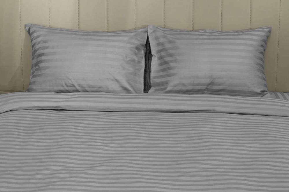 MARIA DE LUXE КПБ страйп-сатин 2сп-макси серый (50х70-2) СС-2сп макси