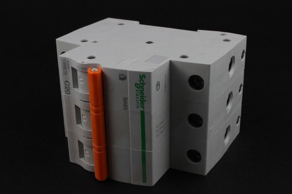 Авт.выкл. 3п ВА-63 С 20А 11224/84028