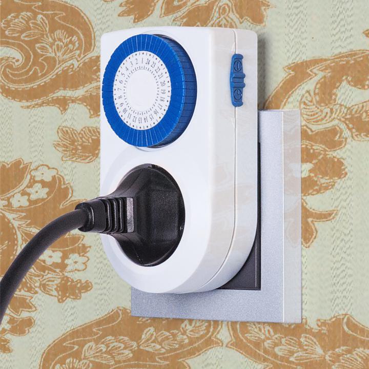 Розетка-таймер TMH-M-3  16A х1  IP20  Белый
