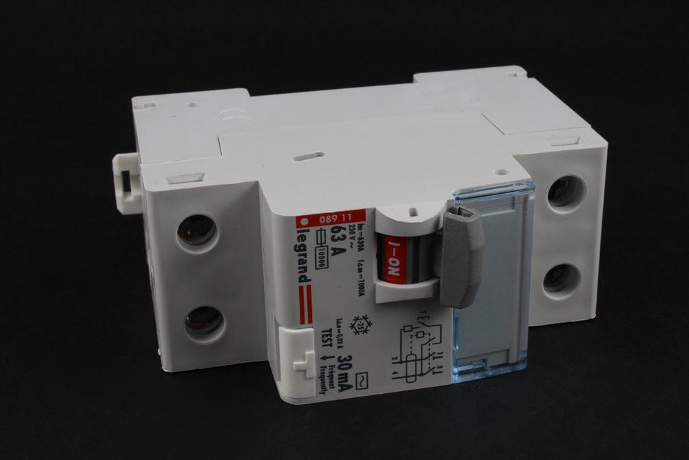 УЗО 2/63/30  08911 DX Legrand