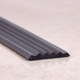 Профиль резиновый на порог 30мм коричневый для ПО-46 и ПО 38/23