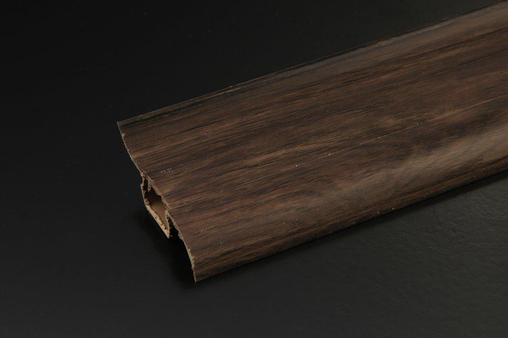 818    Плинтус 58мм Дуб гартвис WIMAR